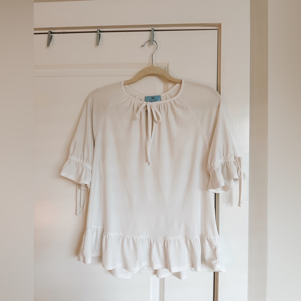 White short sleeve blouse